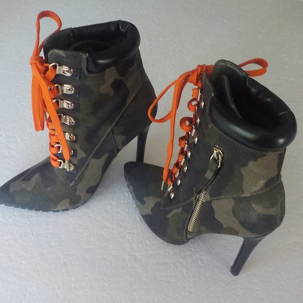 Camoflage Ankle Boots